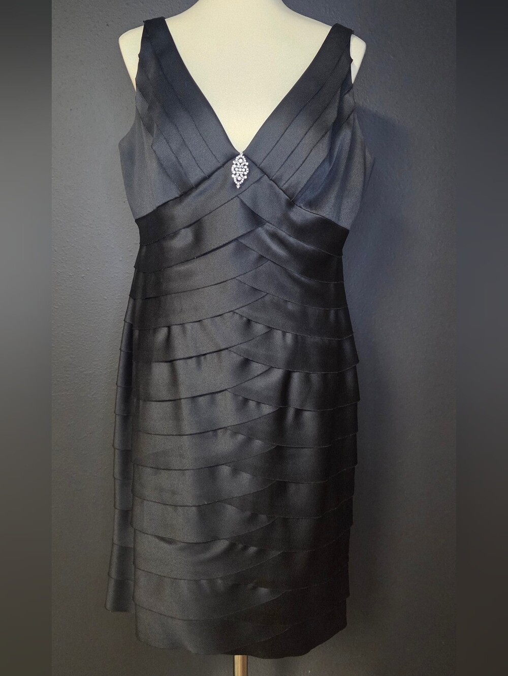 Jones Wear Black V-Neck Tiered Ruffle Mini Dress with Center Sparkle Accent